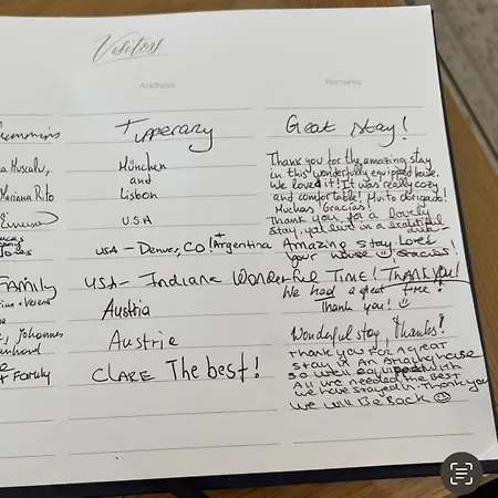 Old School Road Sleeps 6 別荘