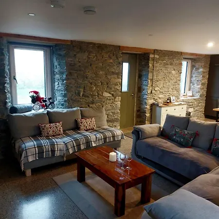 Old School Road Sleeps 6 Hébergement de vacances Killarney