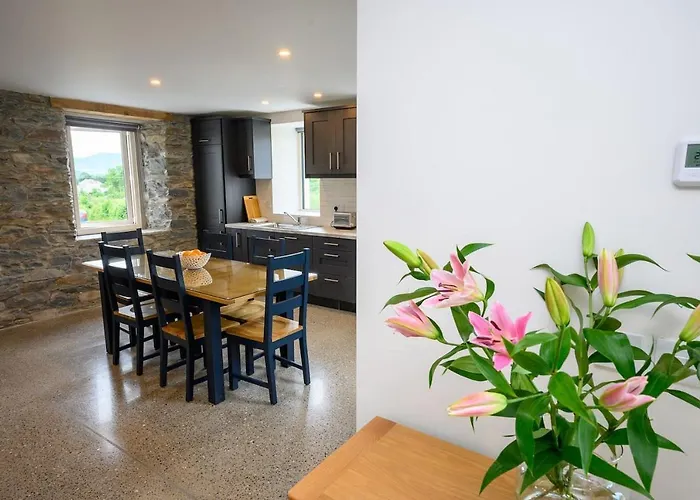 Old School Road Sleeps 6 Hébergement de vacances *