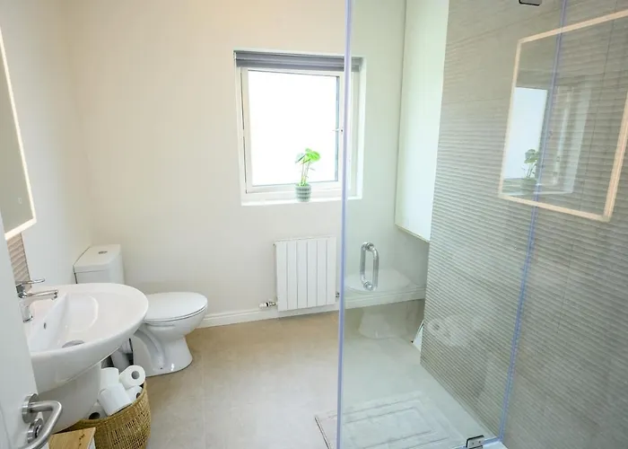 Old School Road Sleeps 6 Killarney