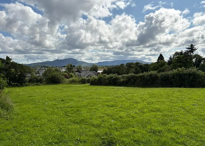 Old School Road Sleeps 6